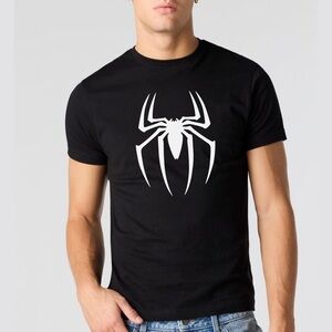 NWT Spider Logo Graphic T-Shirt – Slim Fit Short Sleeve Crewneck – Black